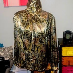 lightweight , ultra soft & flattering button down shirt blouse featuring puffy,